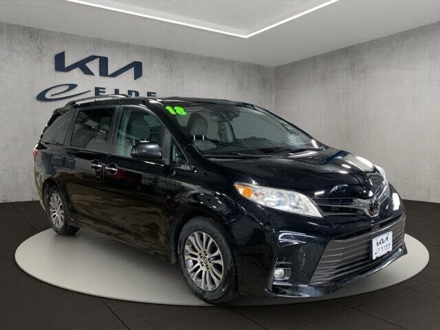 2018 TOYOTA Sienna