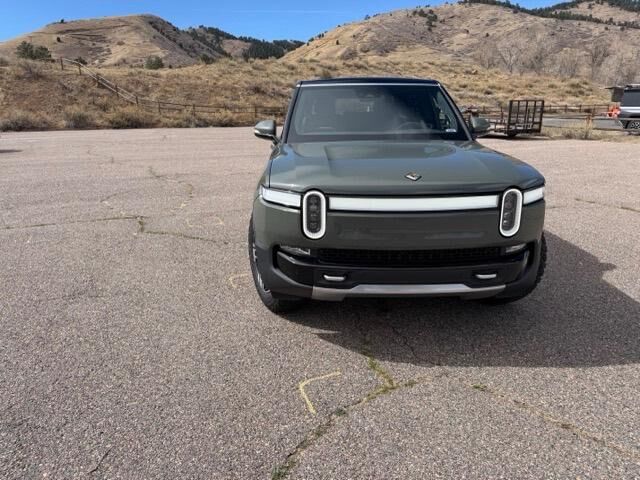 2022 RIVIAN R1S