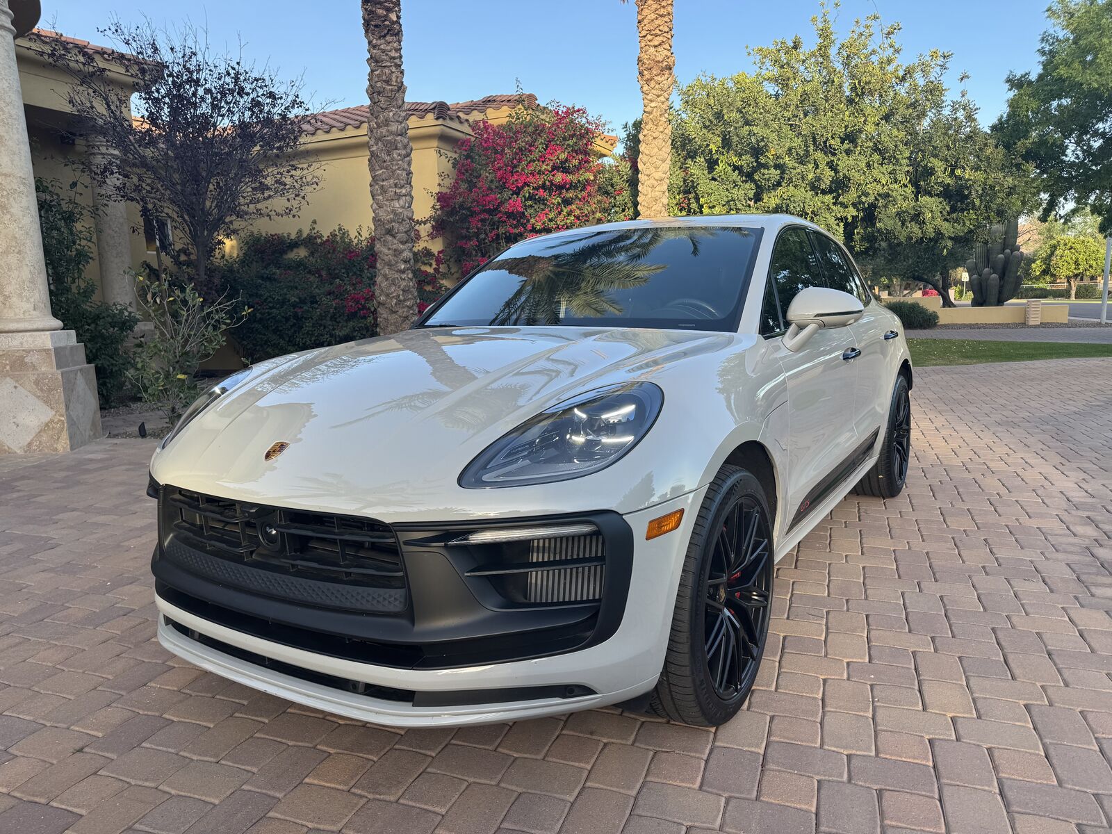 2022 PORSCHE Macan