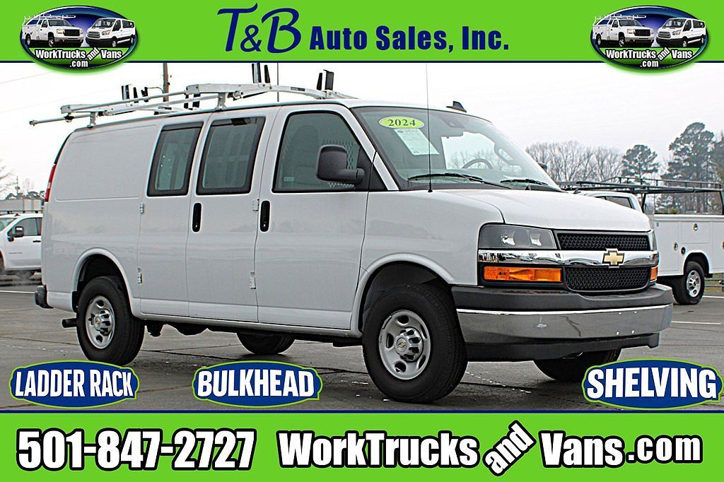 2024 CHEVROLET Express