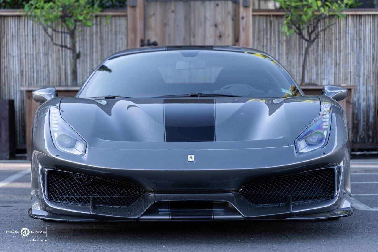 2019 FERRARI 488 Pista