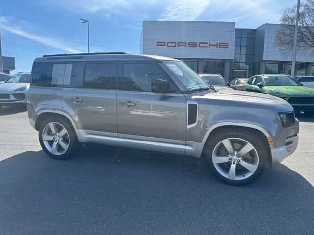 2023 LAND ROVER Defender