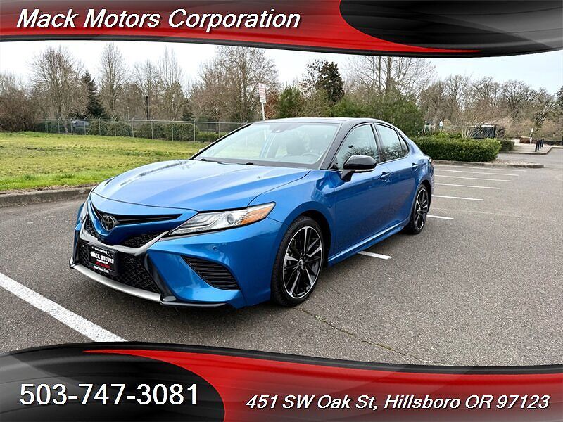 2019 TOYOTA Camry