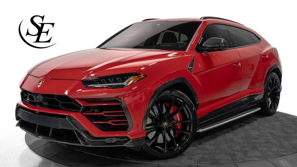 2021 LAMBORGHINI URUS