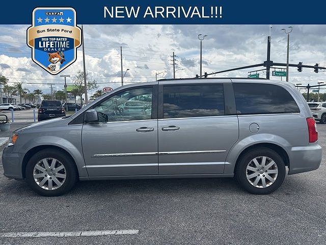 2016 CHRYSLER Town and Country