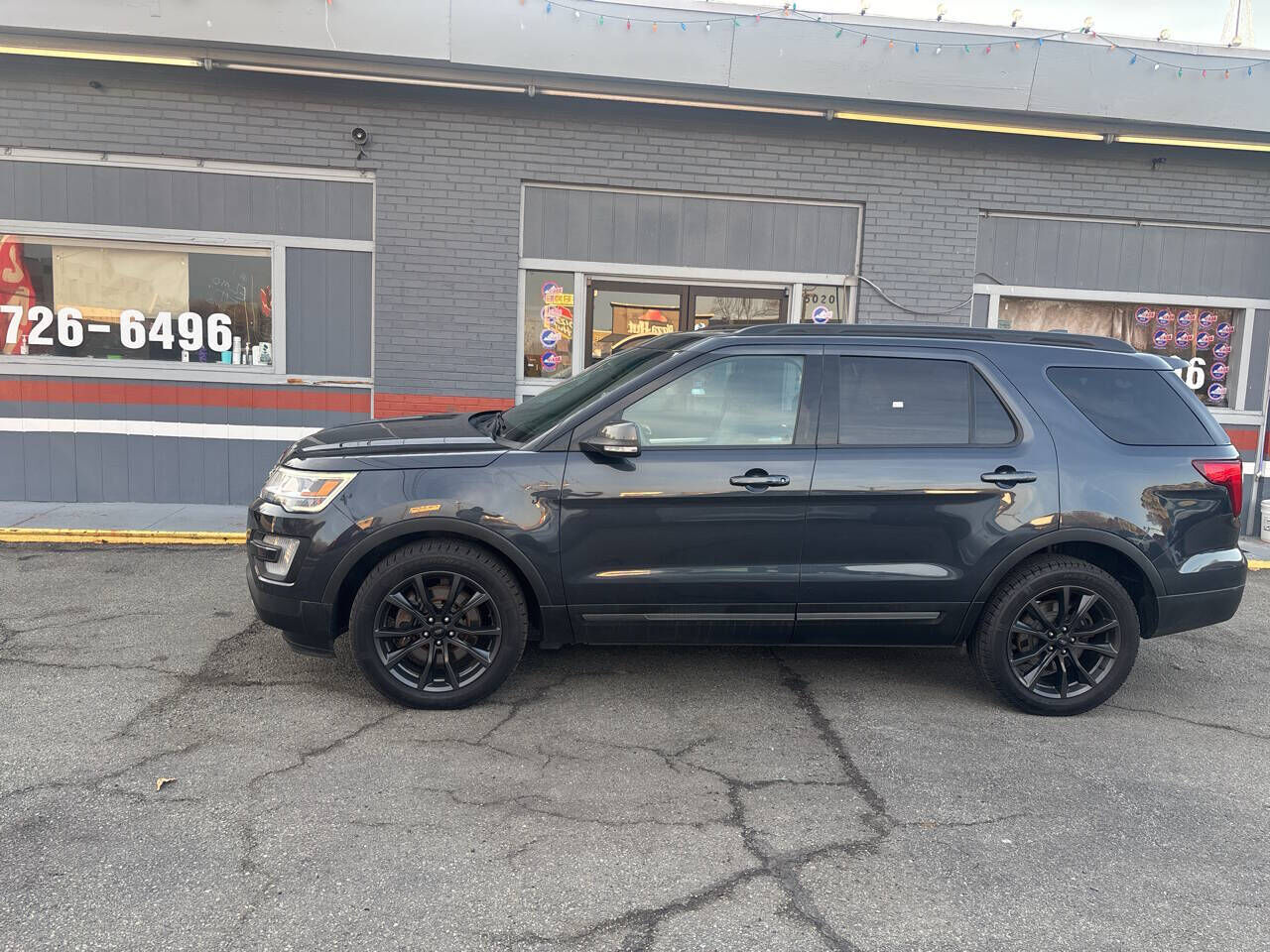 2017 FORD Explorer