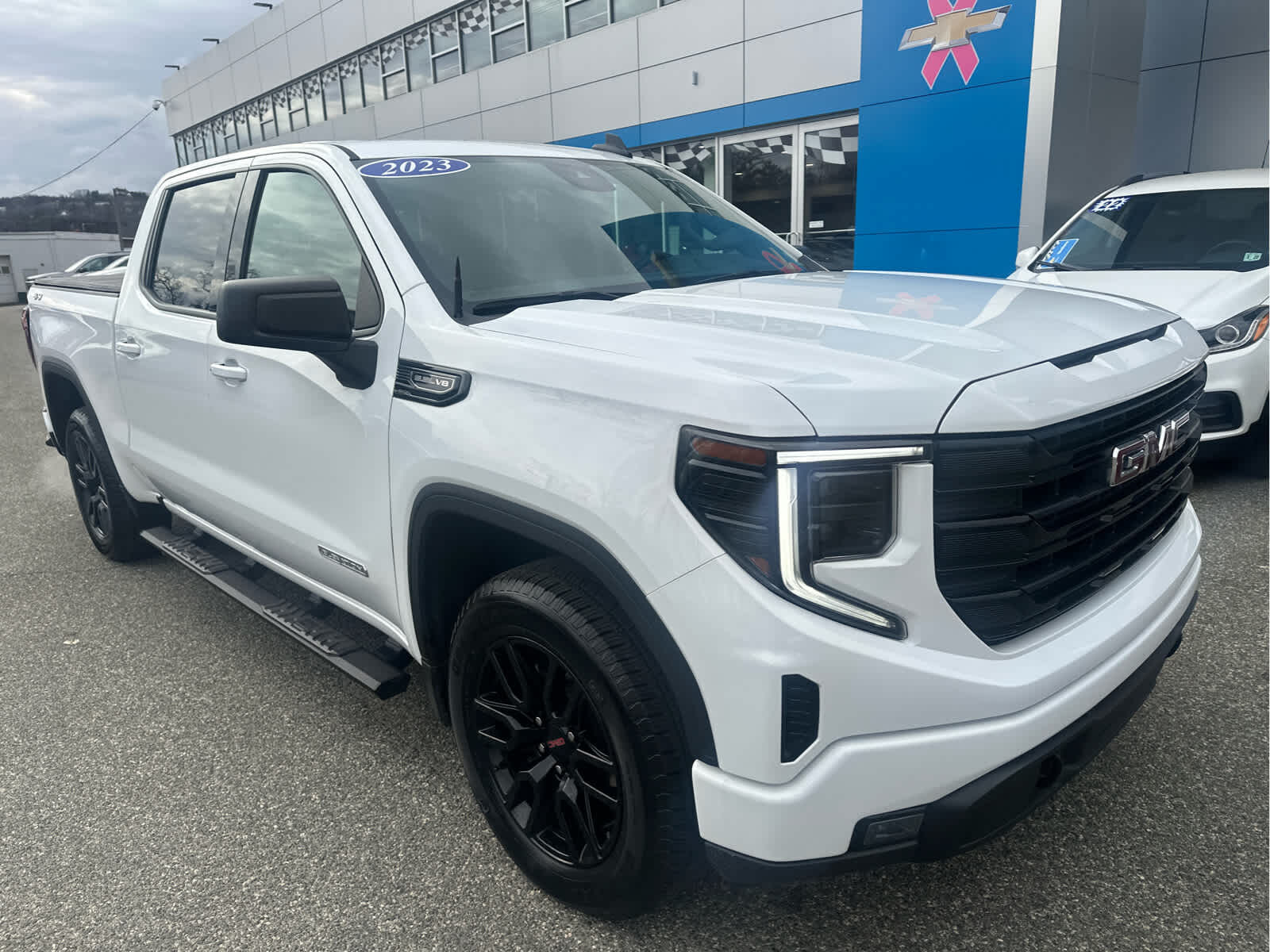 2023 GMC Sierra