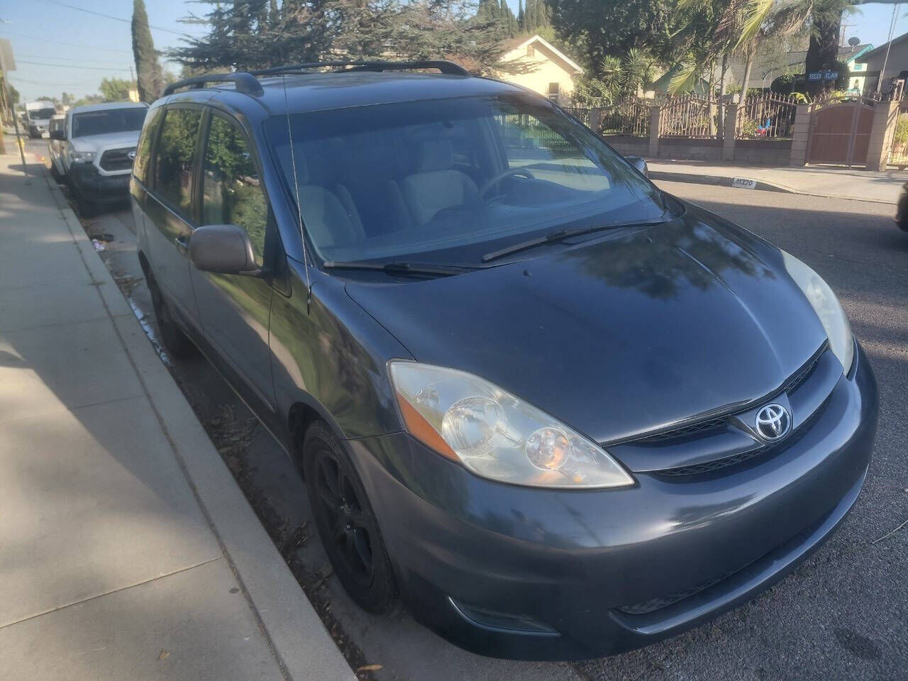 2009 TOYOTA Sienna