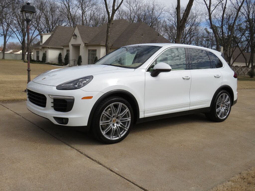 2016 PORSCHE Cayenne