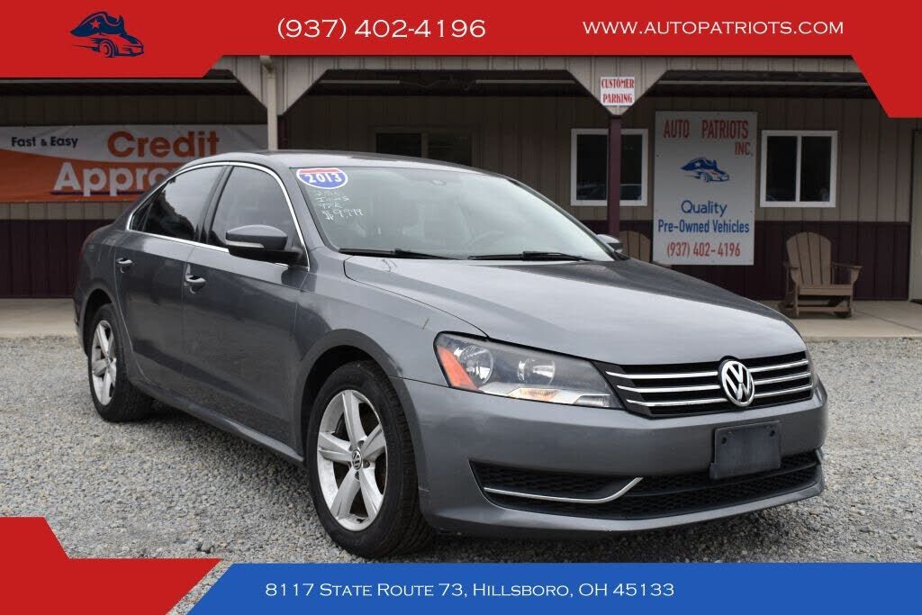2013 VOLKSWAGEN Passat