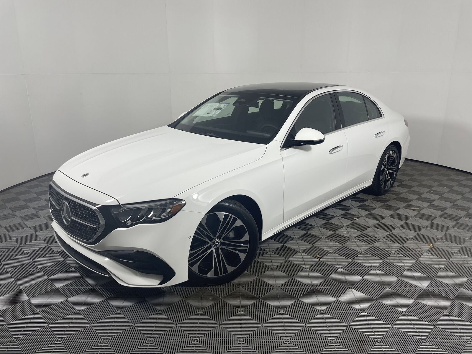 2026 MERCEDES-BENZ E-Class