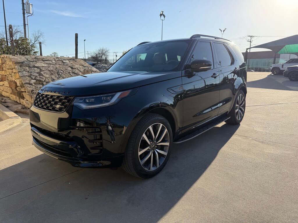 2024 LAND ROVER Discovery