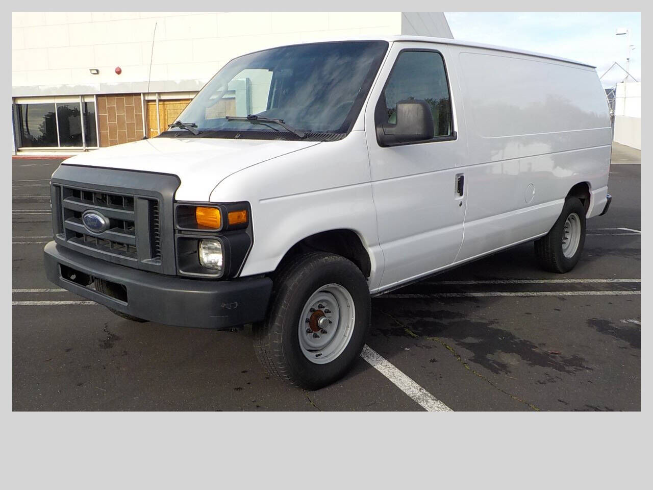 2012 FORD E-250