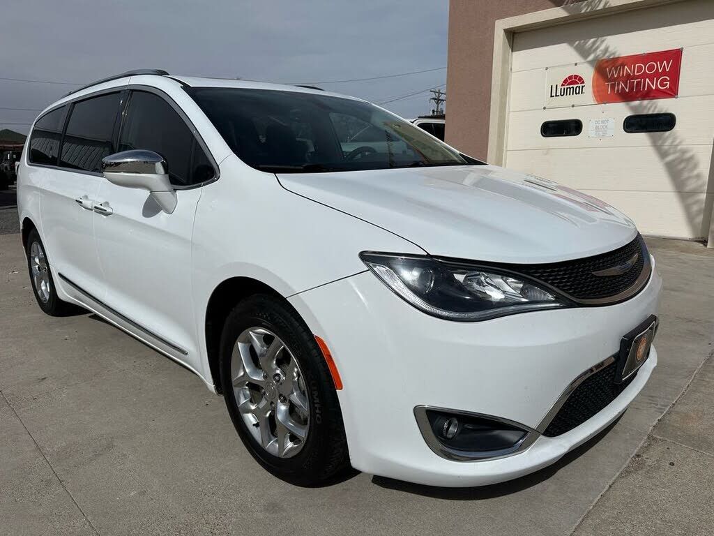 2019 CHRYSLER Pacifica