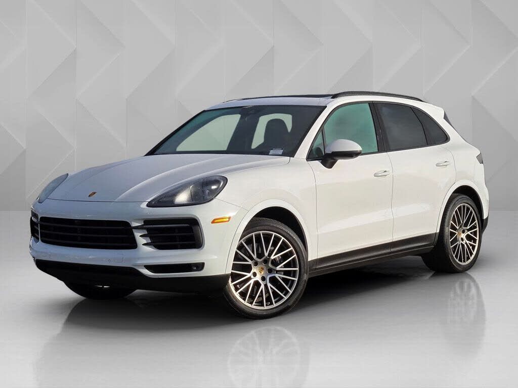 2022 PORSCHE Cayenne