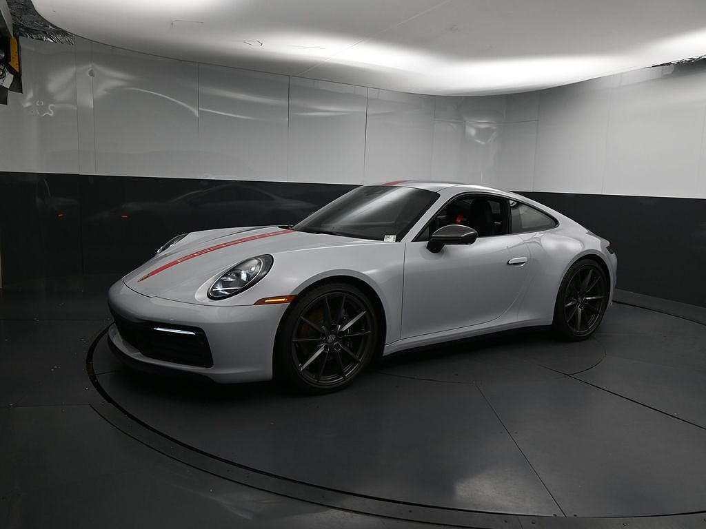 2024 PORSCHE 911