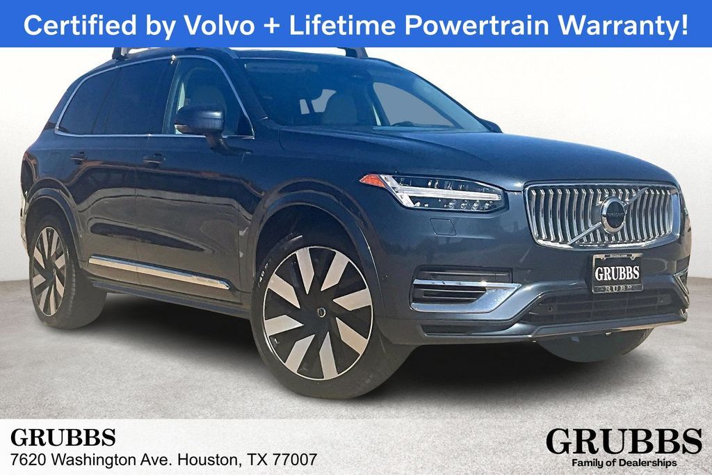 2023 VOLVO XC90