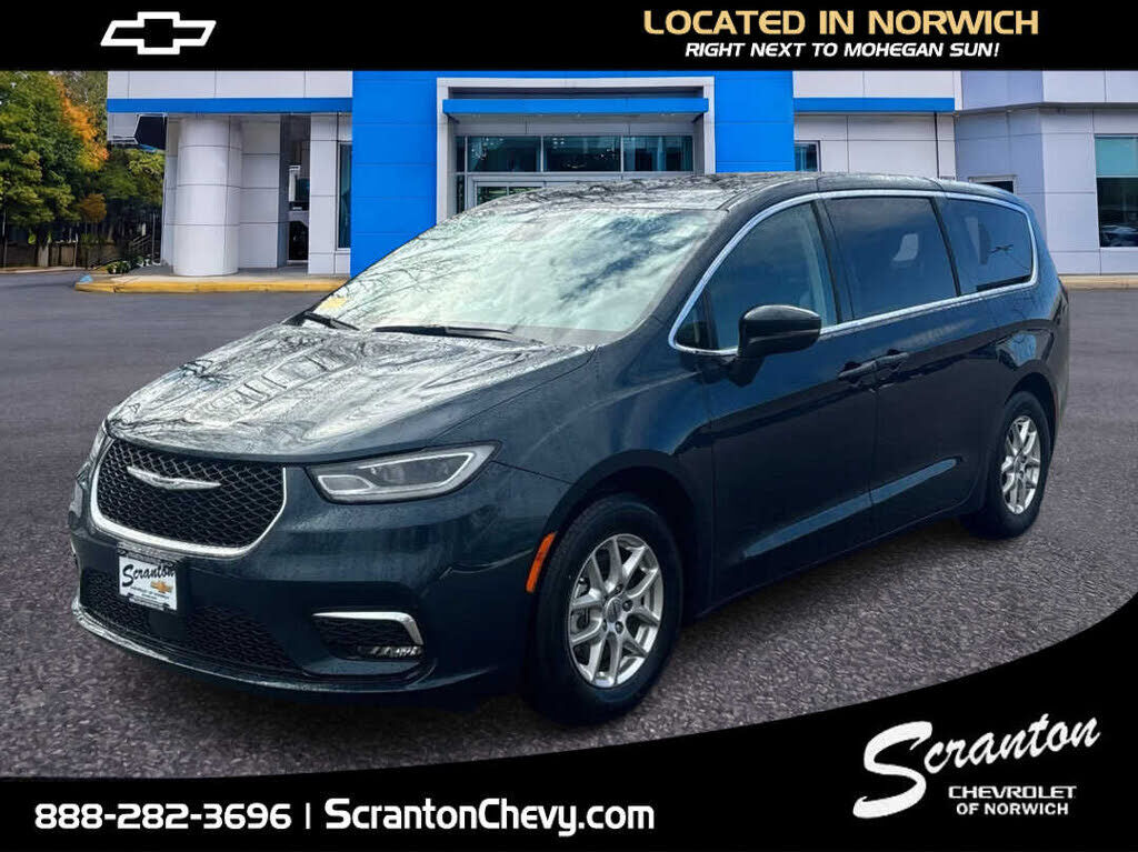 2023 CHRYSLER Pacifica