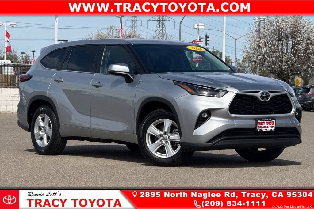 2025 TOYOTA Highlander