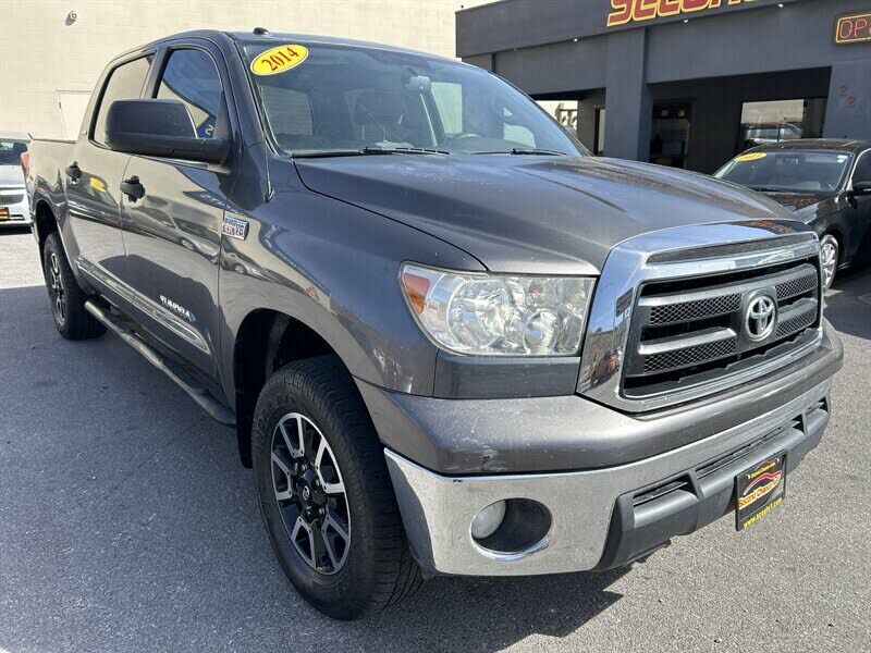 2012 TOYOTA Tundra