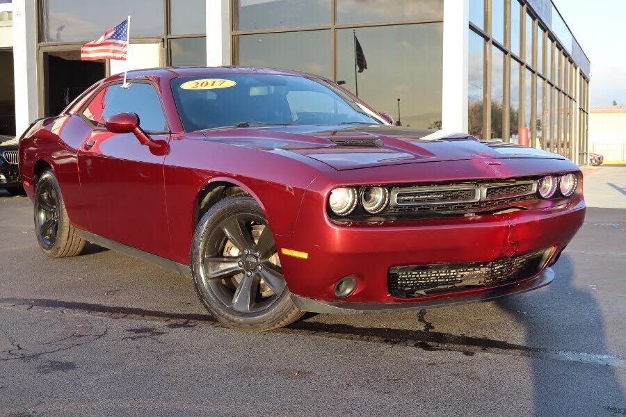 2017 DODGE Challenger