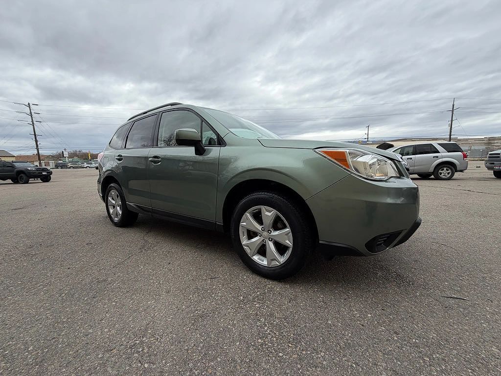 2016 SUBARU Forester