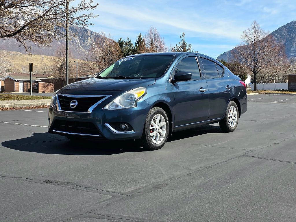 2017 NISSAN Versa