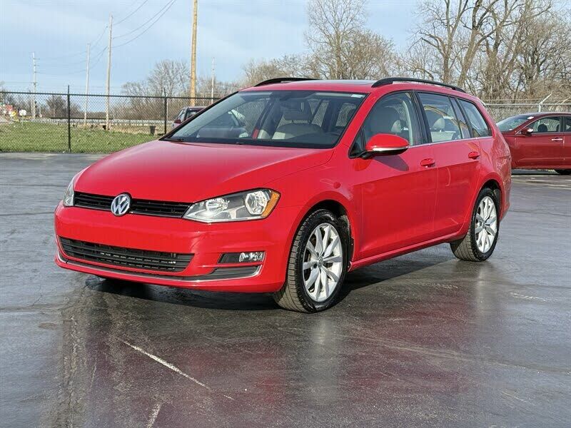 2017 VOLKSWAGEN Golf SportWagen