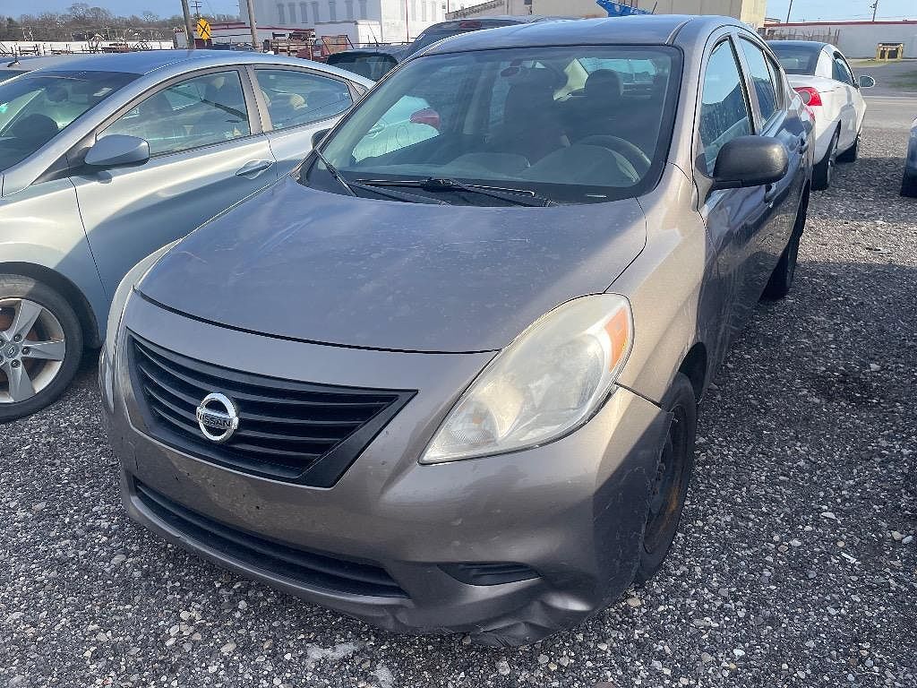 2014 NISSAN Versa