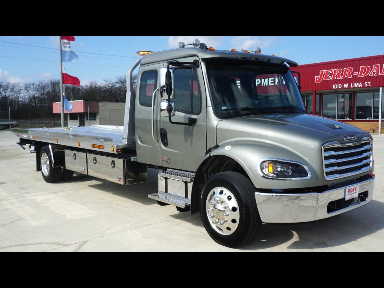 2026 FREIGHTLINER M2