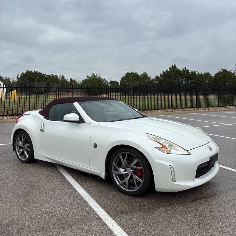 2014 NISSAN 370Z