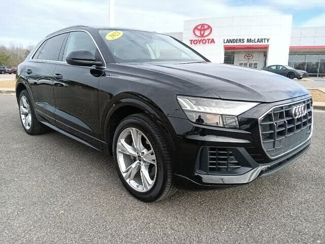 2023 AUDI Q8