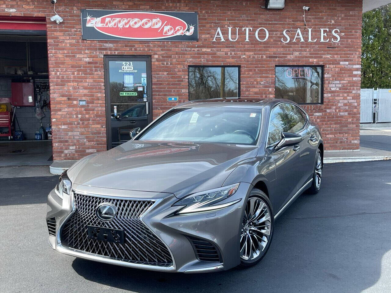 2018 LEXUS LS