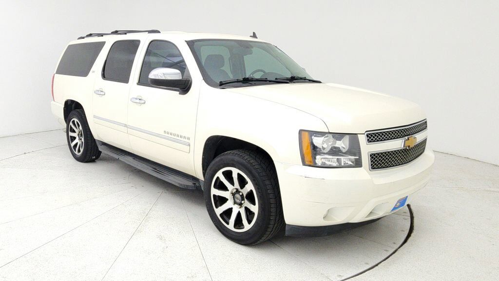 2013 CHEVROLET Suburban