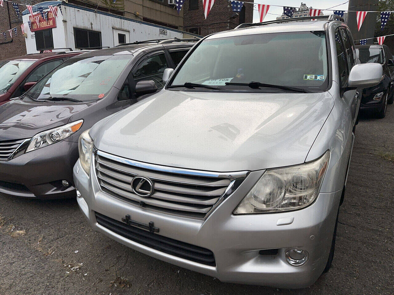 2011 LEXUS LX
