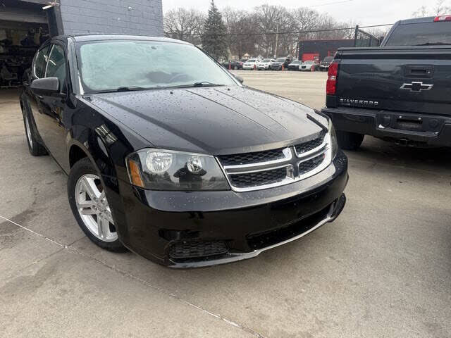 2012 DODGE Avenger