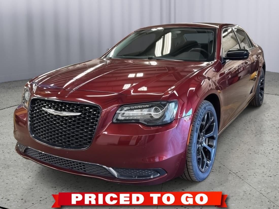 2019 CHRYSLER 300