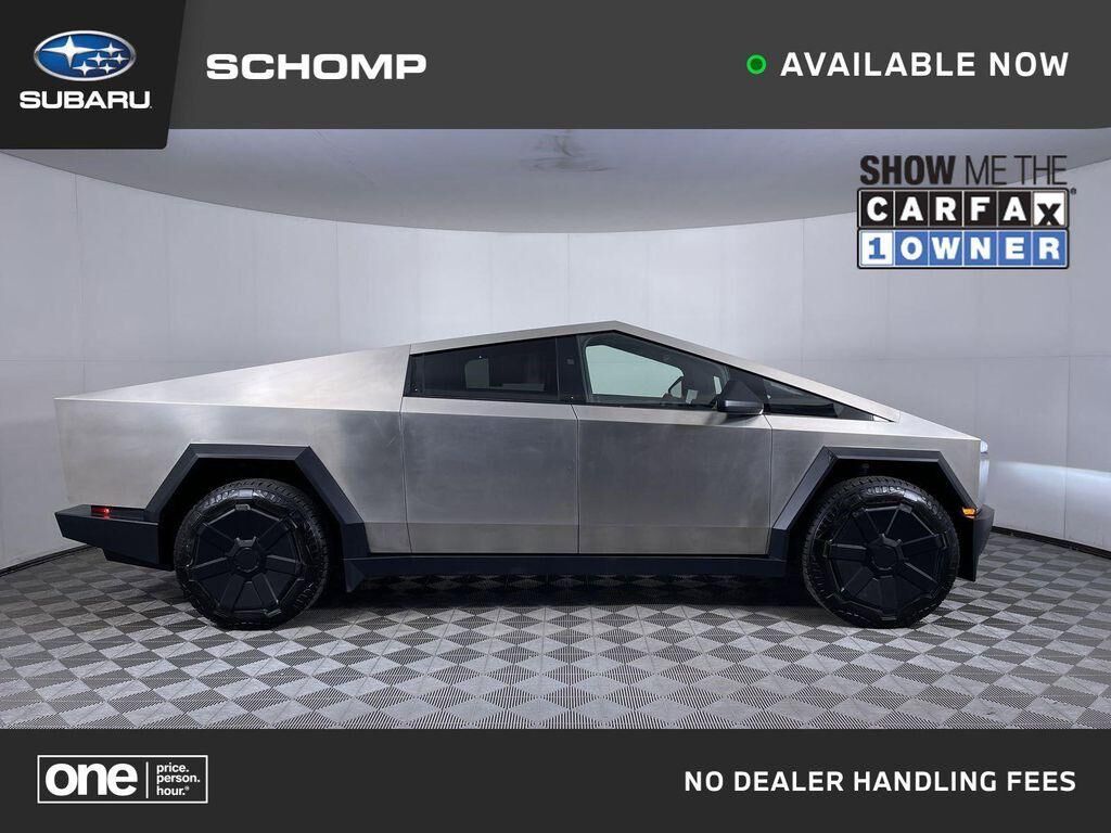 2025 TESLA Cybertruck