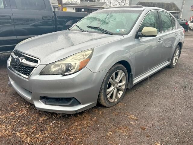 2013 SUBARU Legacy