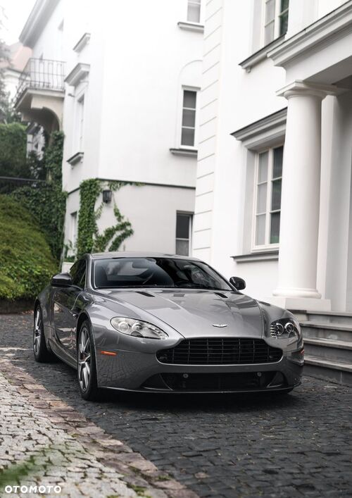 Aston Martin V8 Vantage