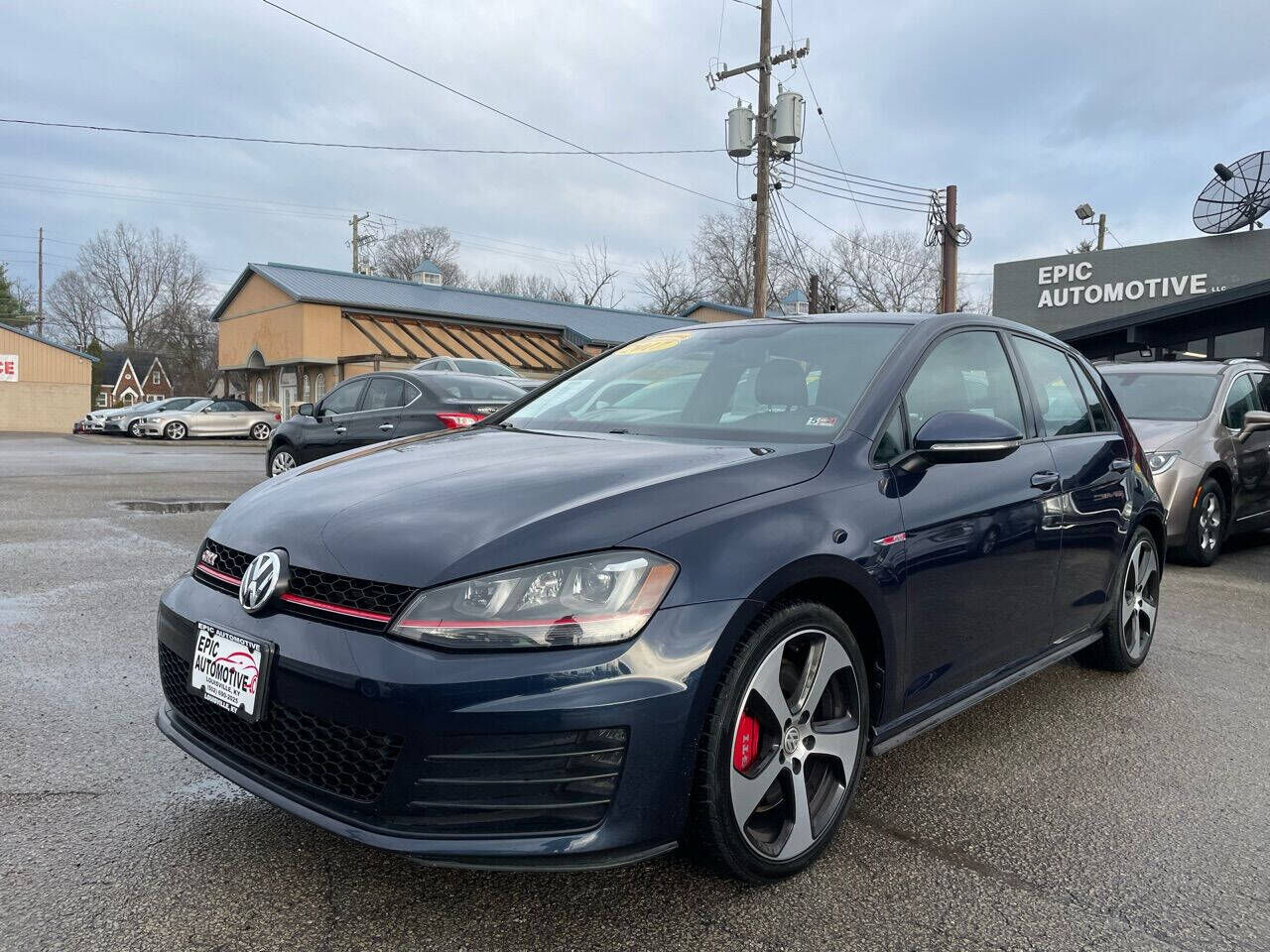 2017 VOLKSWAGEN Golf GTI
