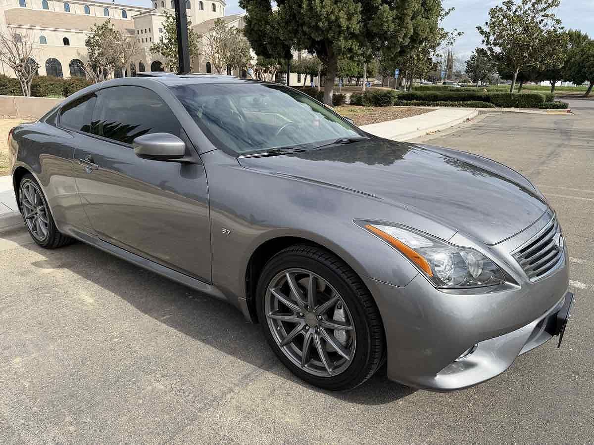 2015 INFINITI Q60