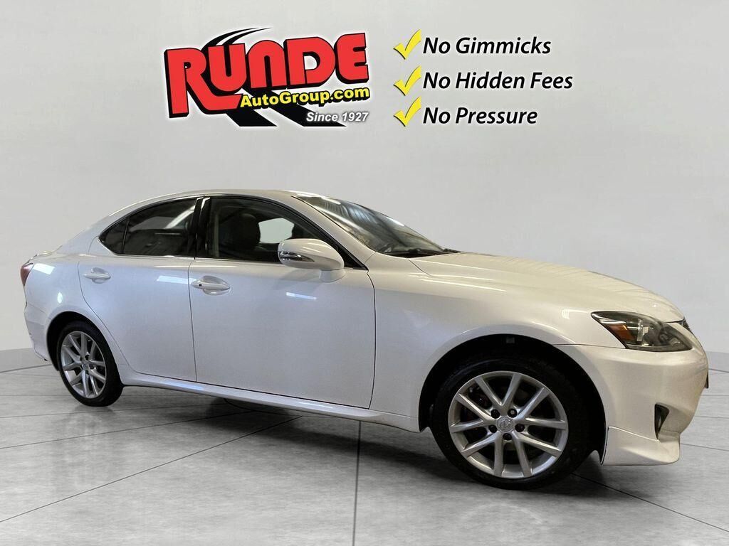 2011 LEXUS IS