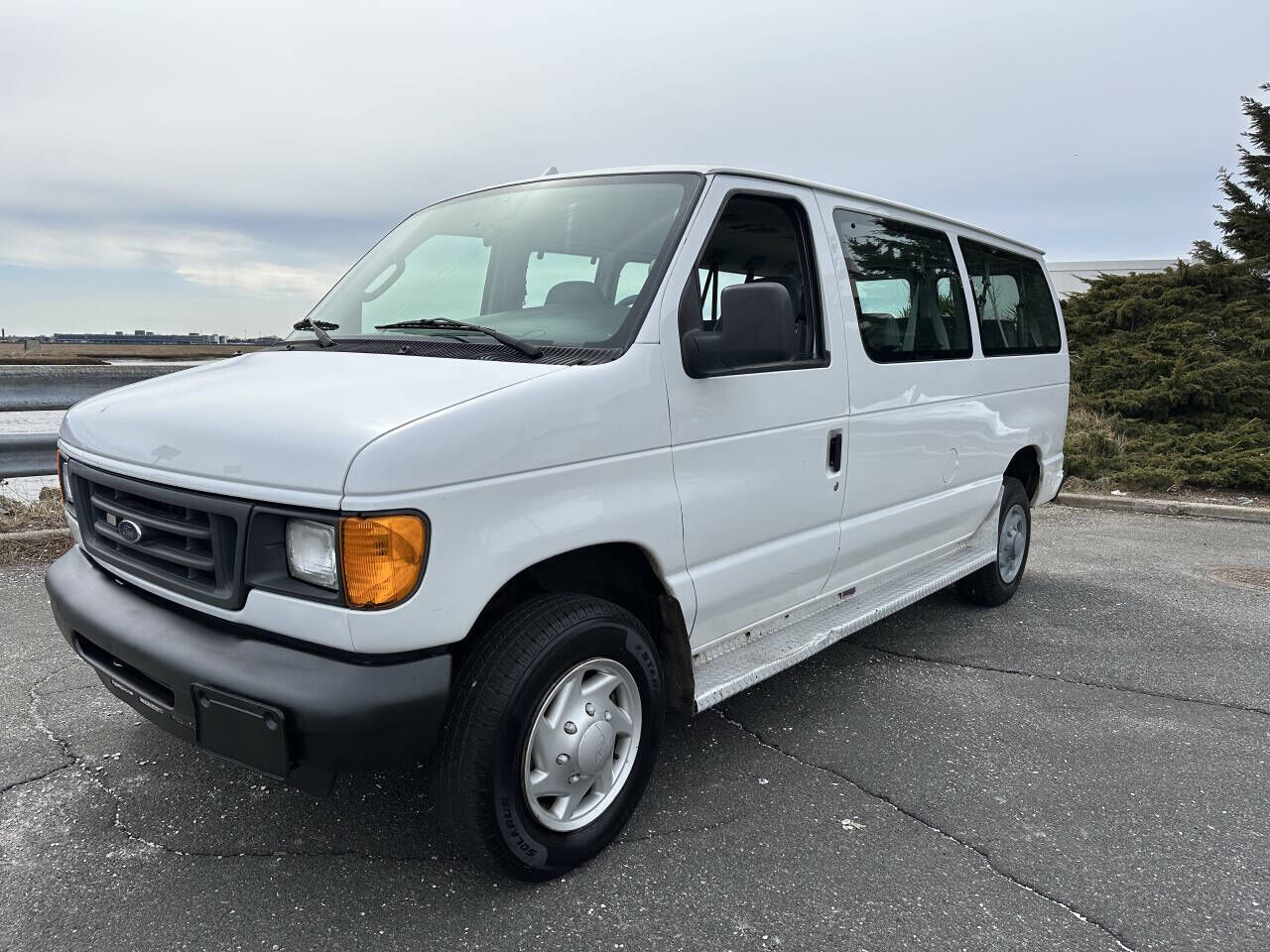 2007 FORD E-350