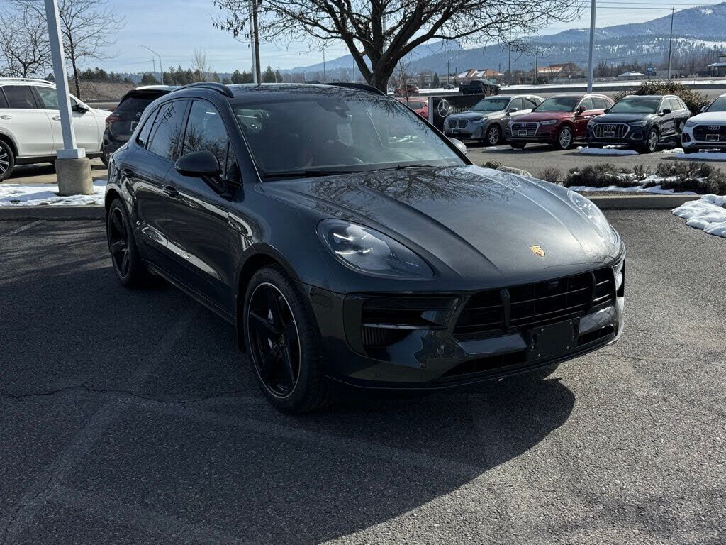 2021 PORSCHE Macan