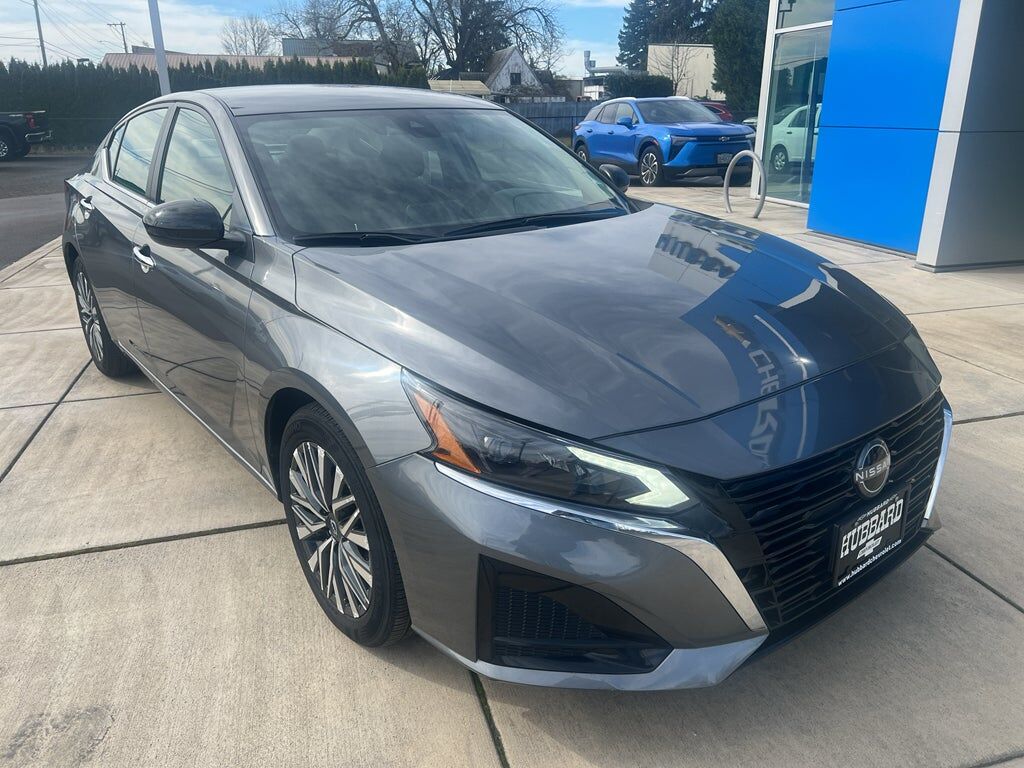 2024 NISSAN Altima