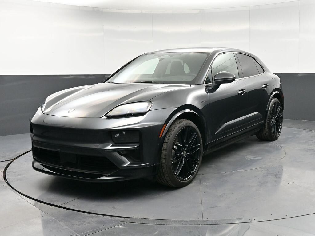 2024 PORSCHE Macan