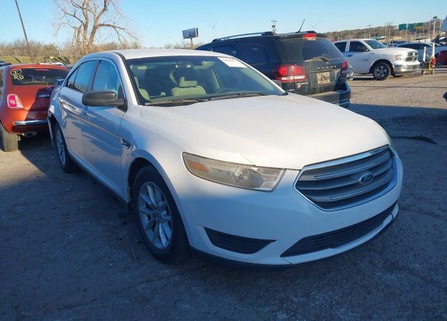 2013 FORD Taurus