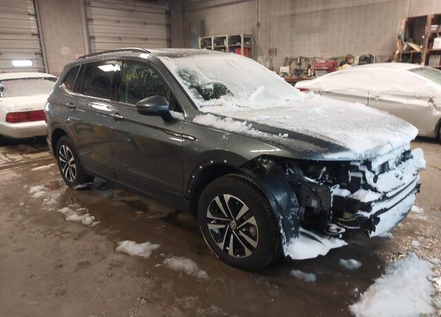 2024 VOLKSWAGEN Tiguan 4Motion