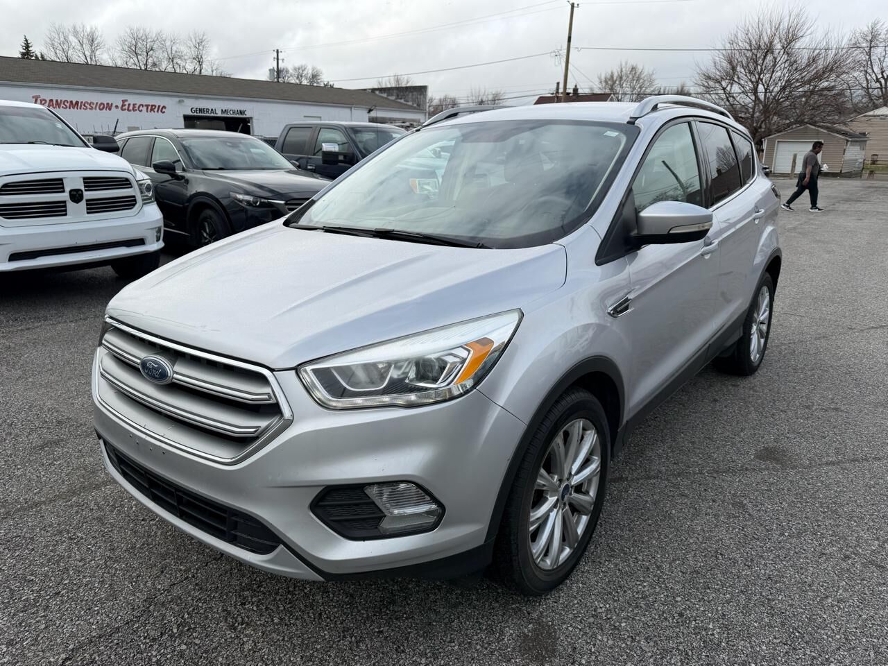 2017 FORD Escape